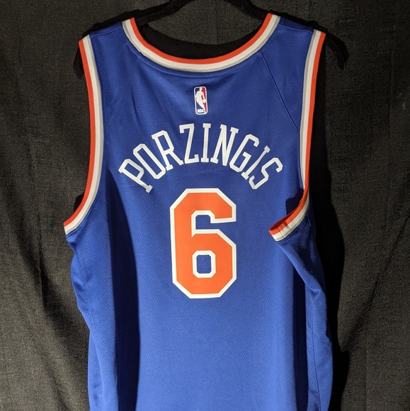 New York Knicks "Kristaps Porzingis #6" - Picture 3 of 3